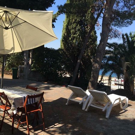Cozy Place On The Beach Apartment Trogir Luaran gambar