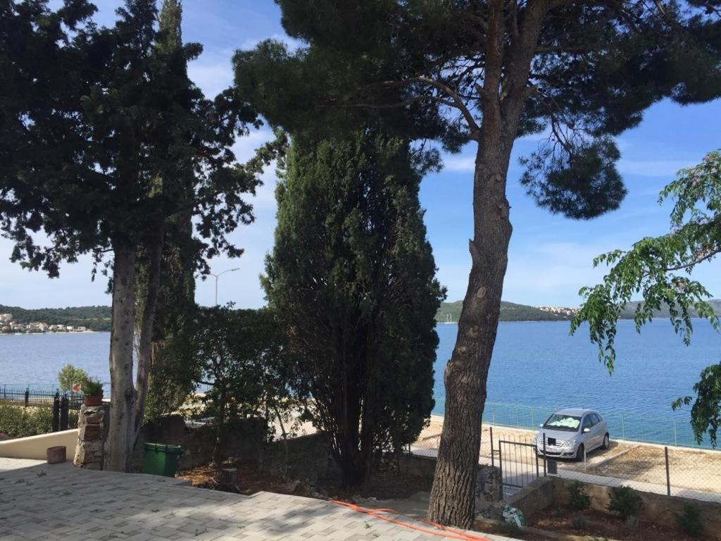 Cozy Place On The Beach Apartment Trogir Luaran gambar