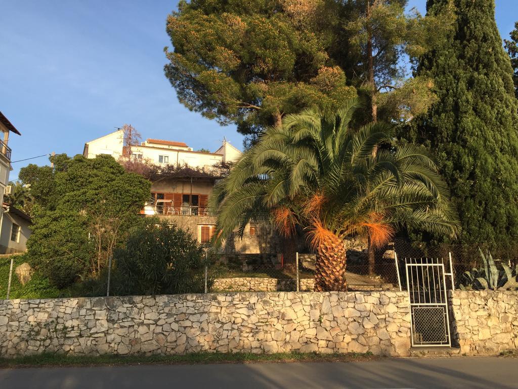 Cozy Place On The Beach Apartment Trogir Luaran gambar