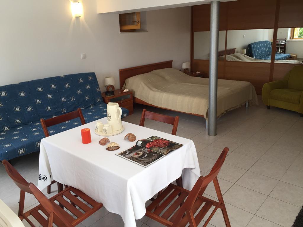 Cozy Place On The Beach Apartment Trogir Luaran gambar