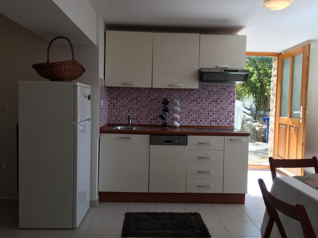 Cozy Place On The Beach Apartment Trogir Luaran gambar
