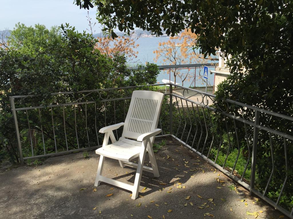 Cozy Place On The Beach Apartment Trogir Luaran gambar