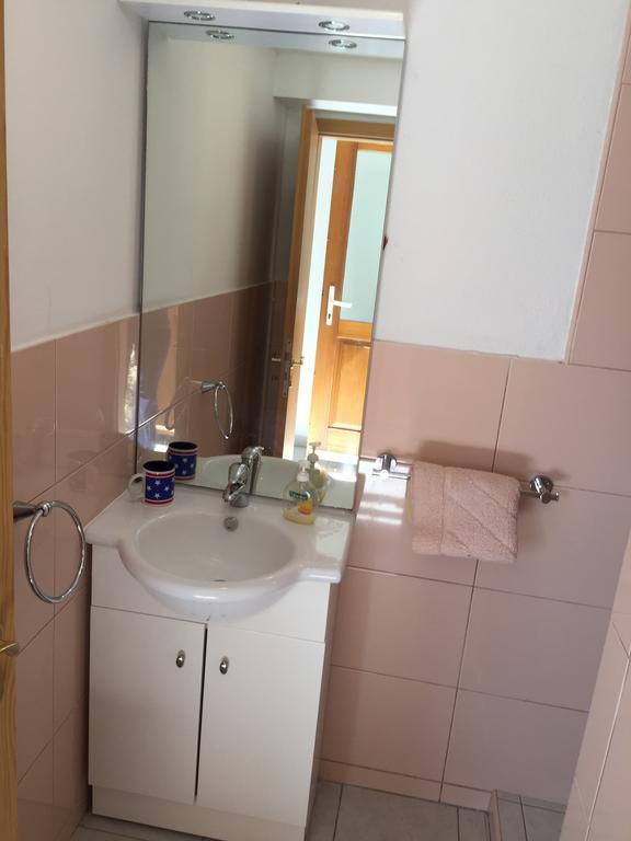 Cozy Place On The Beach Apartment Trogir Luaran gambar
