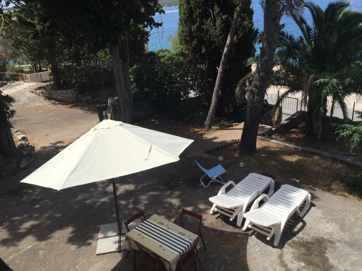 Cozy Place On The Beach Apartment Trogir Luaran gambar